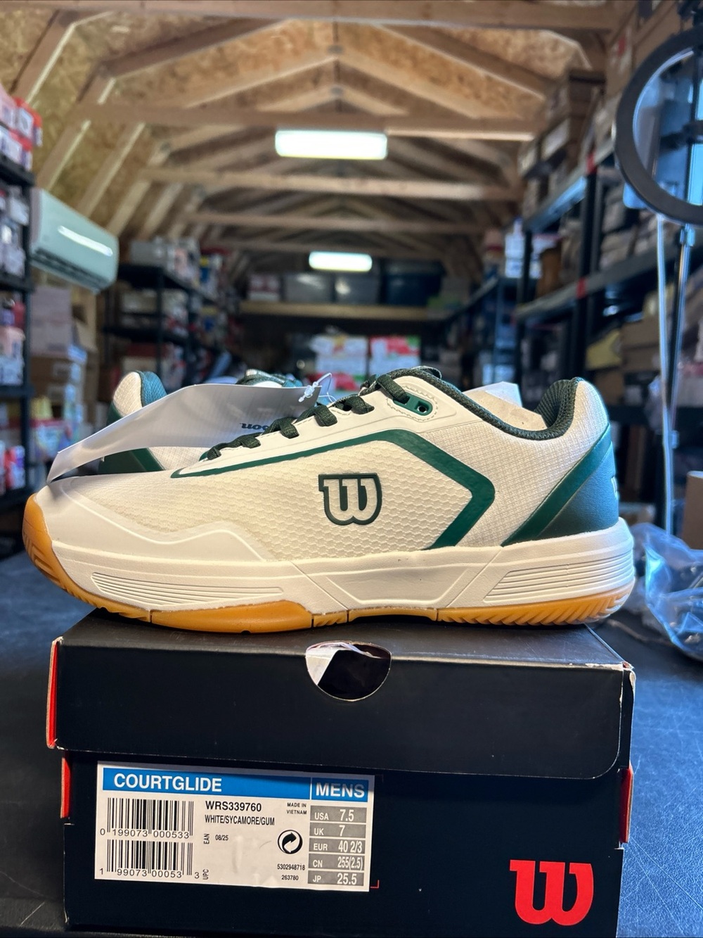 Wilson Men's White & Green Court Tennis Shoes with Gum Outsole Size 7.5